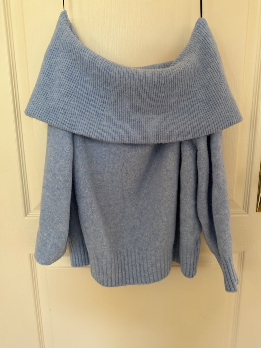 Off-Shoulder Cozy Knit H&M Sweater - Light Blue